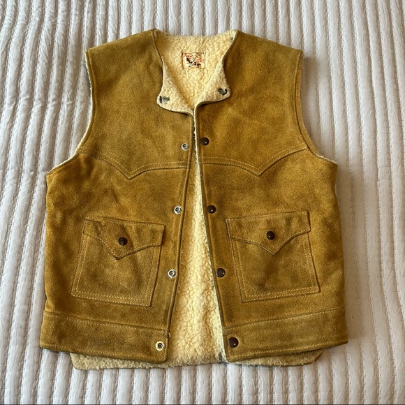 Bay River Other - Vintage Bay River Suede Sherpa lined vest